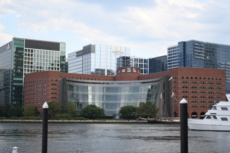 024749_1376278.jpg.2000x1333_q95_crop-smart_upscale
