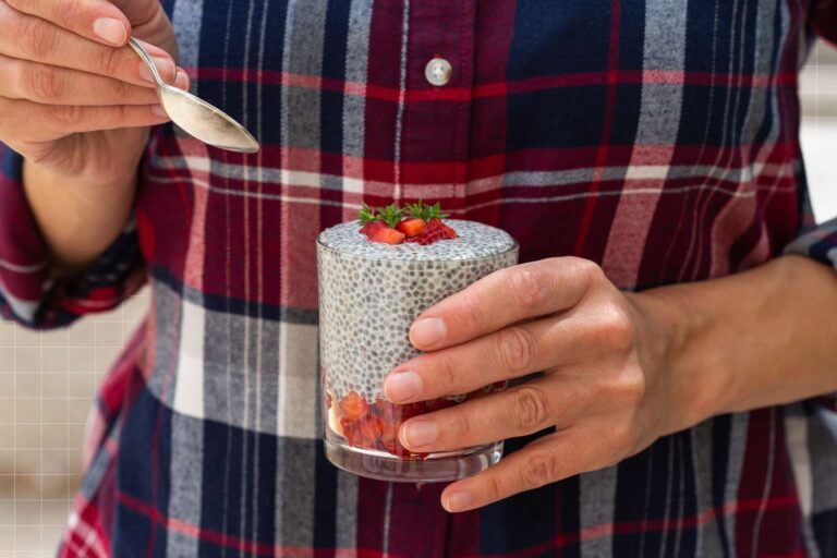 Can-Eating-Too-Many-Chia-Seeds-Cause-Side-Effects-7dc0f3d1feb94c09b8bcbc8d2cc150f8
