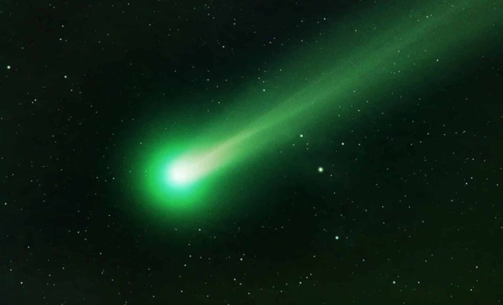 Once-Promising-Green-Comet-Breaks-Apart-Before-Earthbound-Viewers-Could-See-It