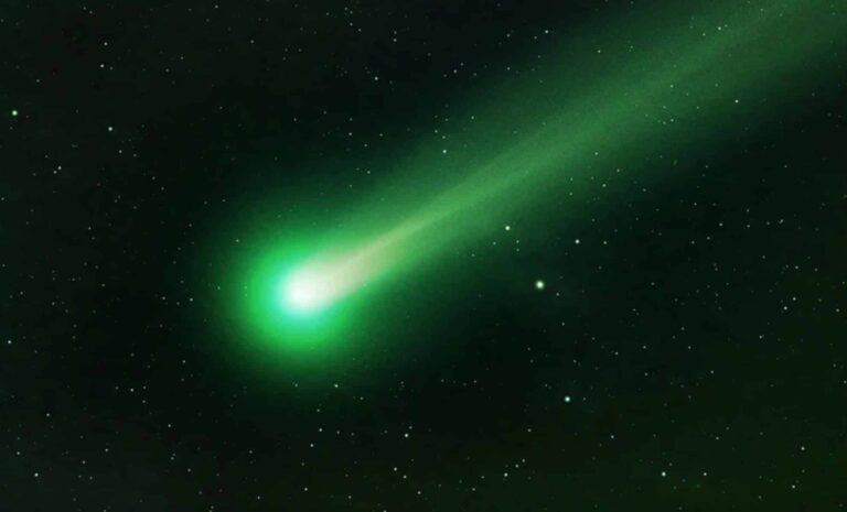Once-Promising-Green-Comet-Breaks-Apart-Before-Earthbound-Viewers-Could-See-It